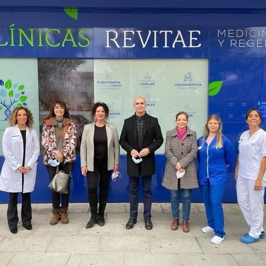 Alcalde de Zafra visita centro de Clínicas Revitae