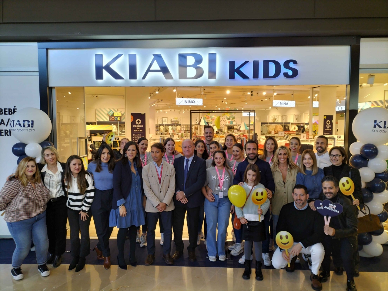 El centro comercial La Verónica da la bienvenida al primer Kiabi Kids de España