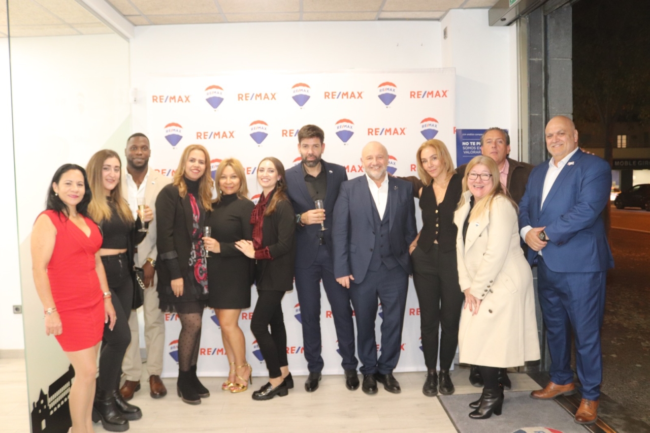 REMAX INAUGURA SU PRIMERA OFICINA EN GIRONA: REMAX BRAVA G