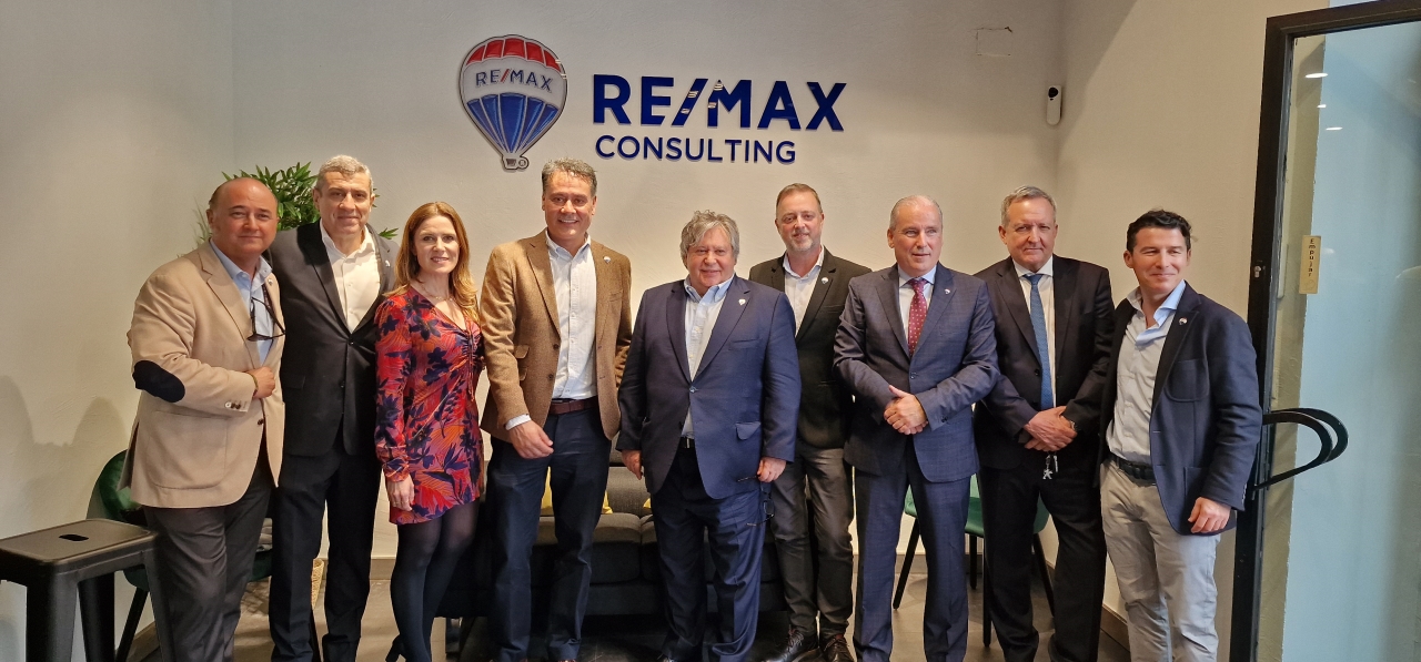 REMAX INAUGURA UNA NUEVA OFICINA EN SEVILLA, REMAX CONSULTING