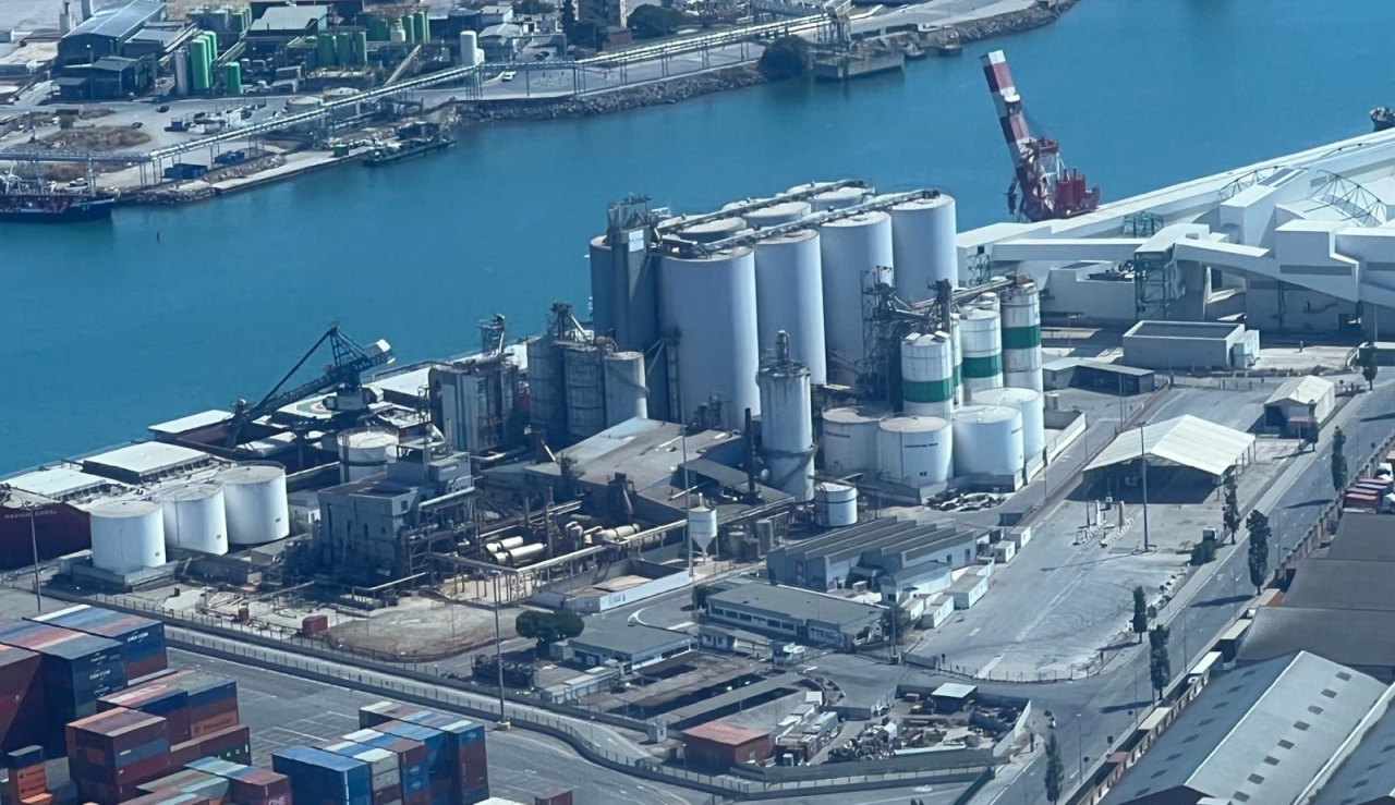 Elian Barcelona culmina la adquisición de una planta de molturación de Soja en el Port de Barcelona.