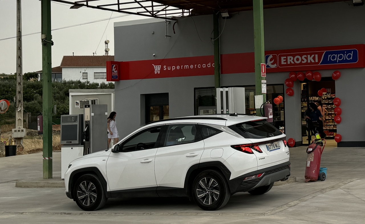 EROSKI INAUGURA UN NUEVO SUPERMERCADO FRANQUICIADO RAPID EN LA GASOLINERA DE VALVERDE DE MÉRIDA, EN BADAJOZ