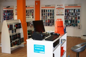 TECNYSHOP GUADIX ABRE SUS PUERTAS, SIENDO LA TERCERA TIENDA INAUGURADA EN MAYO 2014