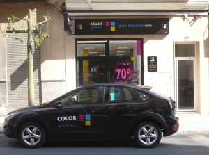 Color Plus Elche abre sus puertas al público.