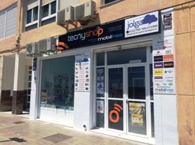 Tecnyshop avanza en su expansión con la inauguración de una nueva tienda en Huercal de Almería