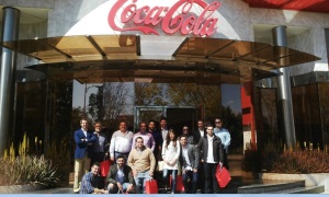 Central y franquiciados de Cien Boca- Pizz visitan la fábrica de Coca-Cola en Sevilla