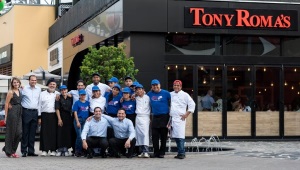 Tony Roma´s inaugura un nuevo local en Madrid con la presentación de su nueva imagen