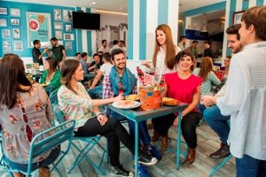 Cervecería La Sureña se vuelca con el talento femenino del mundo de la ilustración
