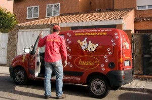 Husse ofrece un autoempleo de comida a domicilio para mascotas